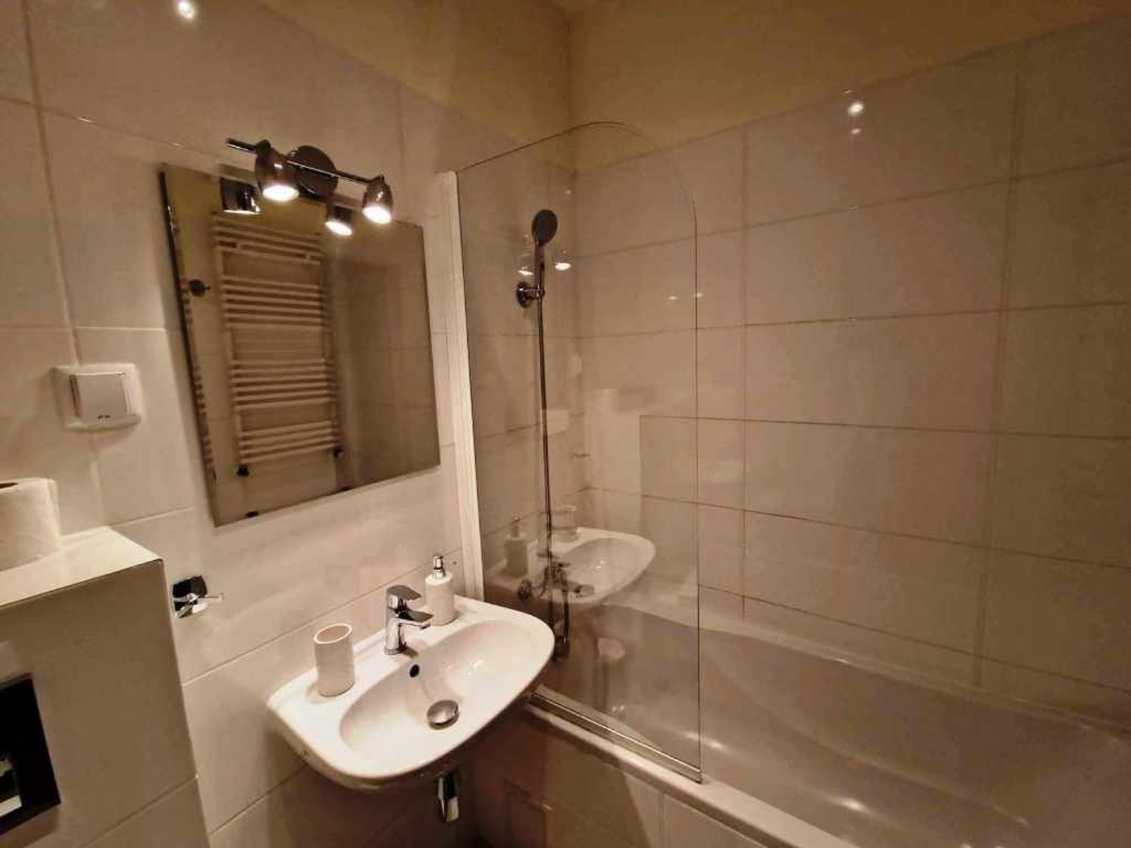 Great Apart Kabaty วอร์ซอ ภายนอก รูปภาพ